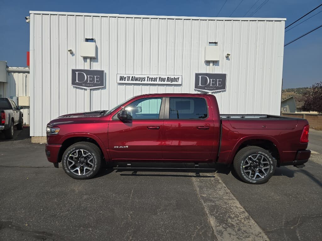 2026 RAM 1500 Laramie Crew Cab 4WD