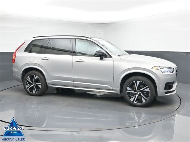 2023 Volvo XC90 Recharge T8 Plus Dark Theme eAWD