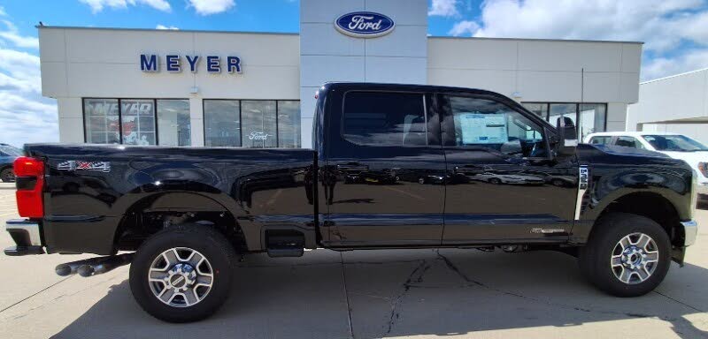 2026 Ford F-350 Super Duty Lariat Crew Cab 4WD