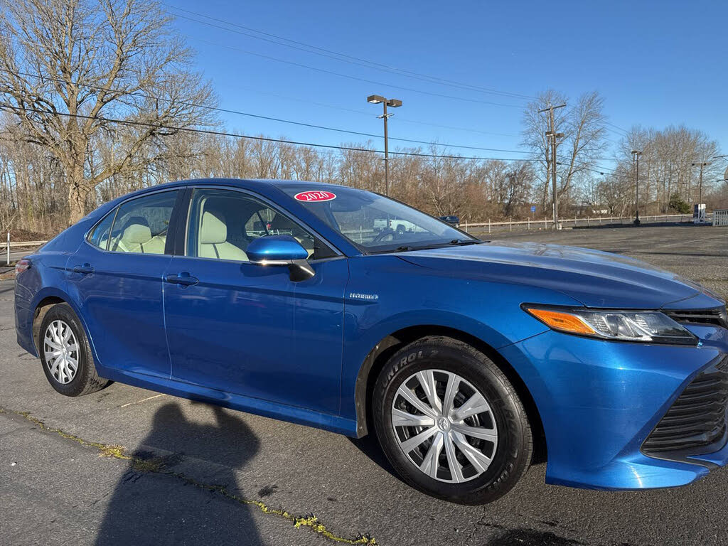 2020 Toyota Camry Hybrid LE FWD