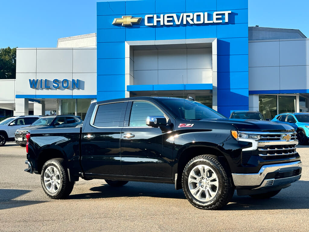 2025 Chevrolet Silverado 1500 LTZ Crew Cab 4WD