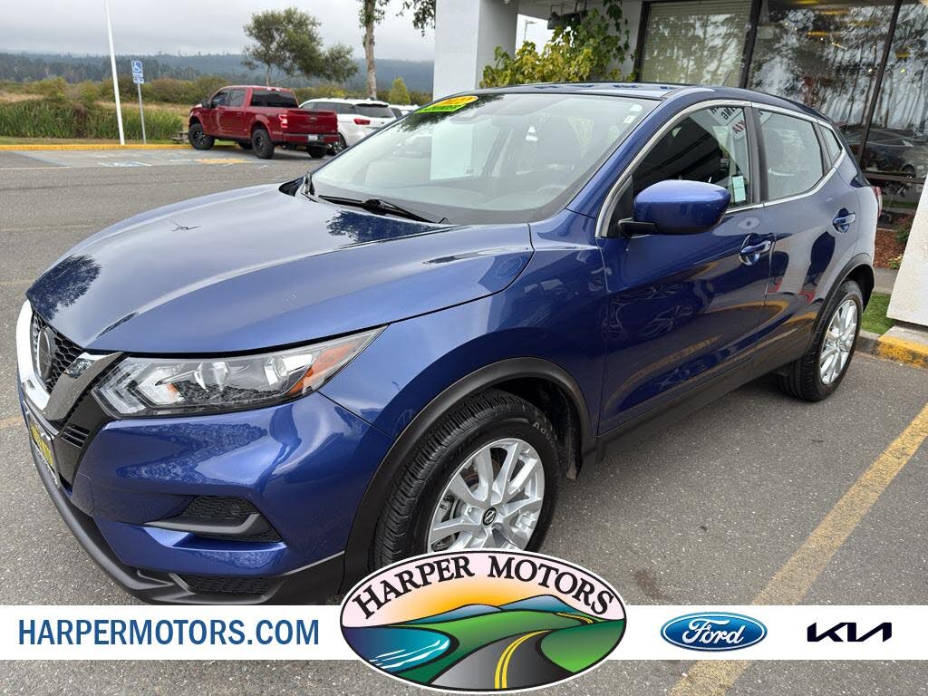 2022 Nissan Rogue Sport S FWD
