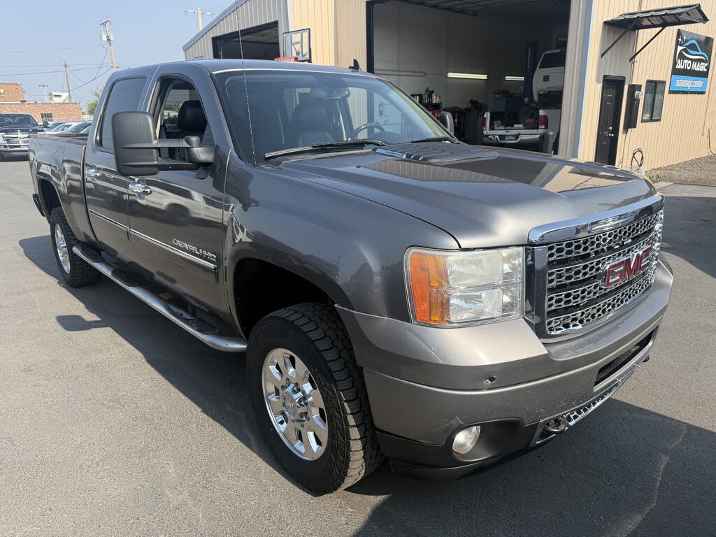 2012 GMC Sierra 2500HD Denali Crew Cab SB 4WD