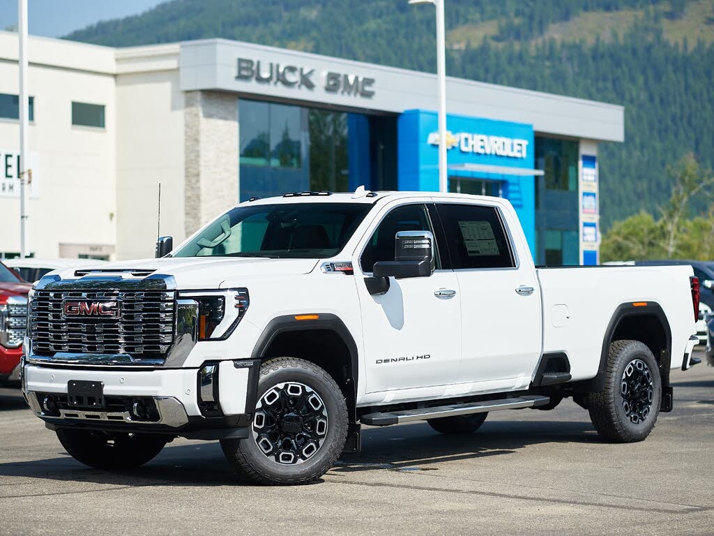 2025 GMC Sierra 3500HD Denali Crew Cab 4WD