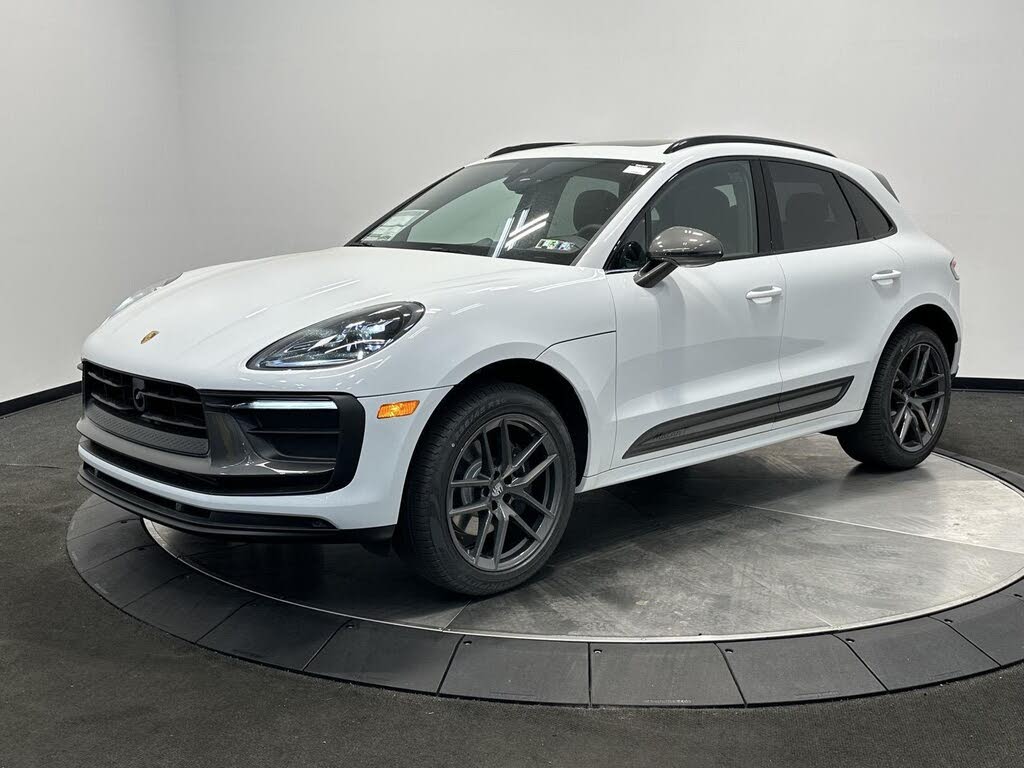 2025 Porsche Macan T AWD