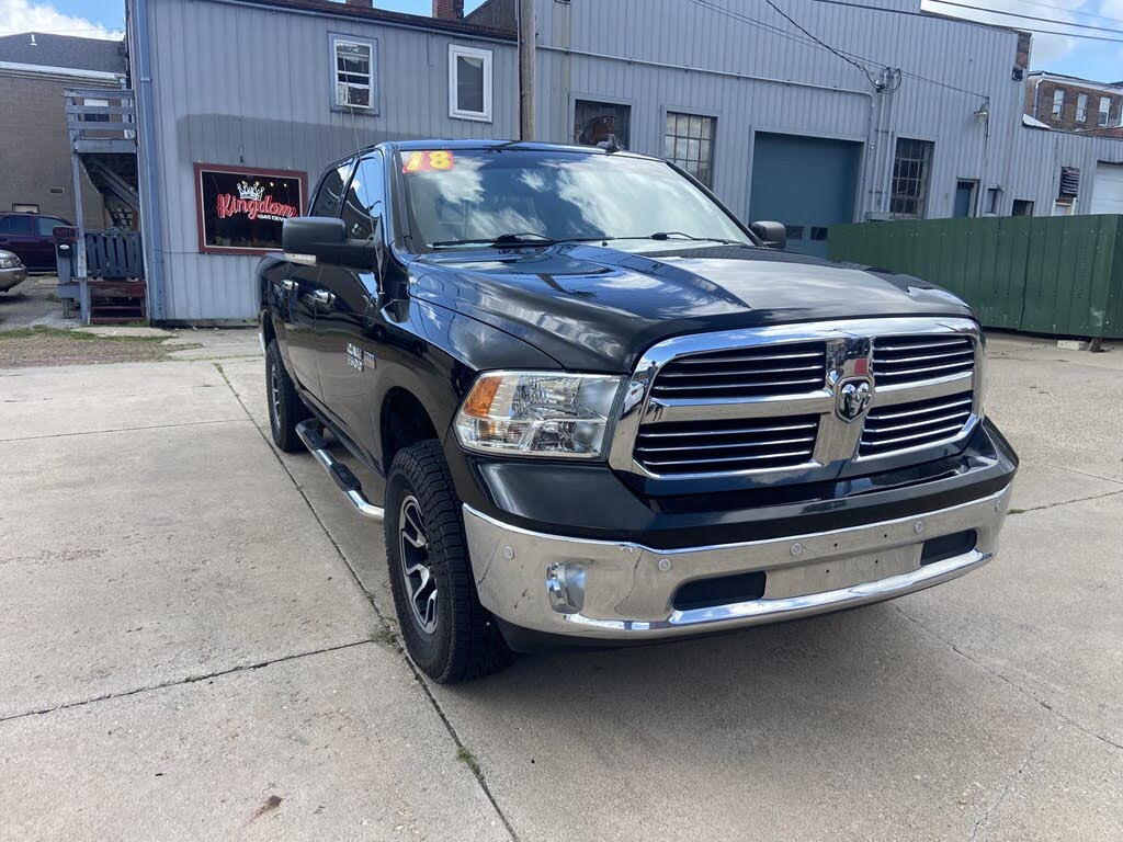 2018 RAM 1500 SLT Crew Cab 4WD