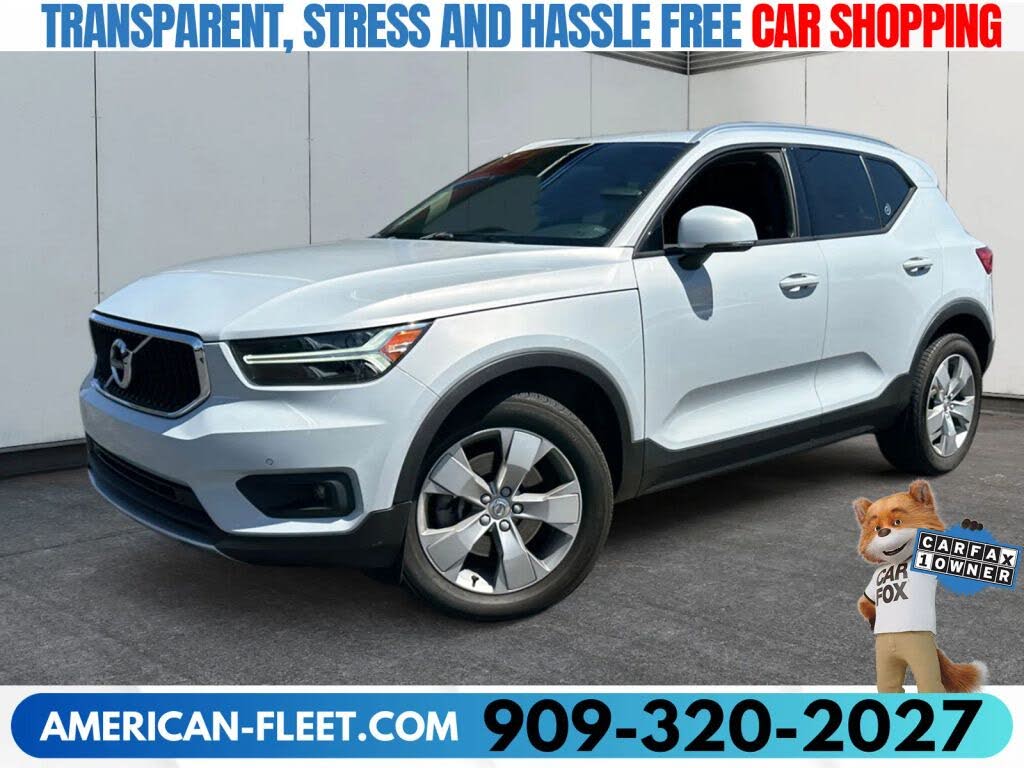 2022 Volvo XC40 T5 Momentum AWD