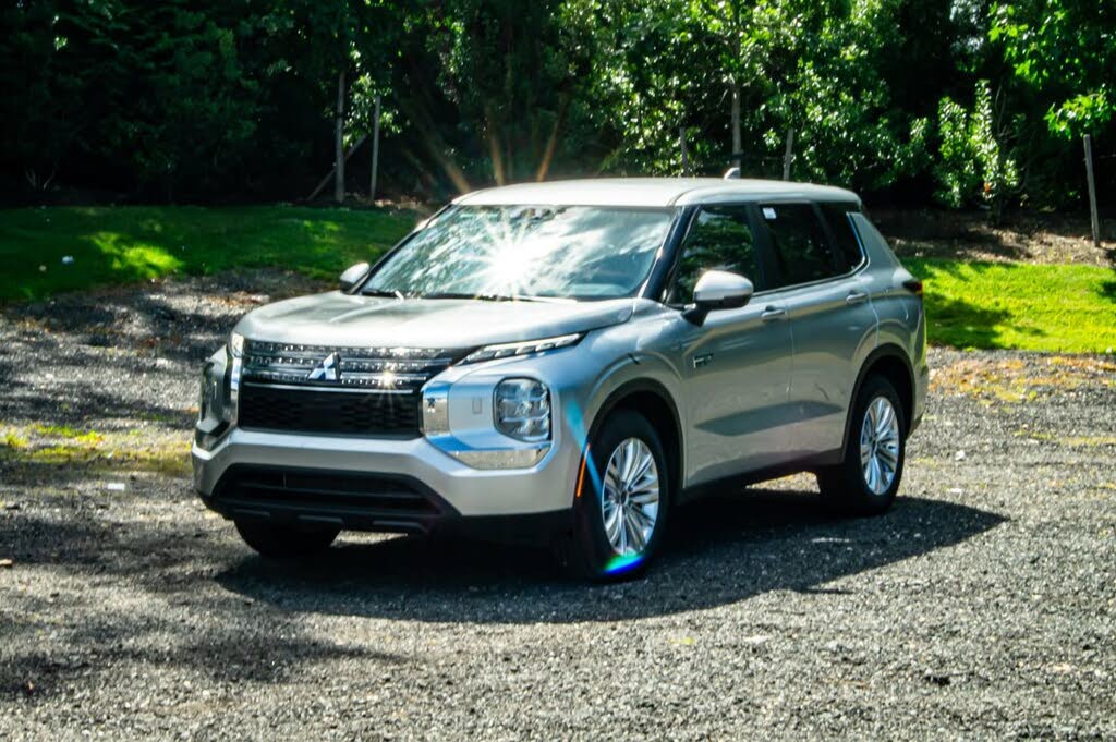 2025 Mitsubishi Outlander Hybrid Plug-in ES S-AWC