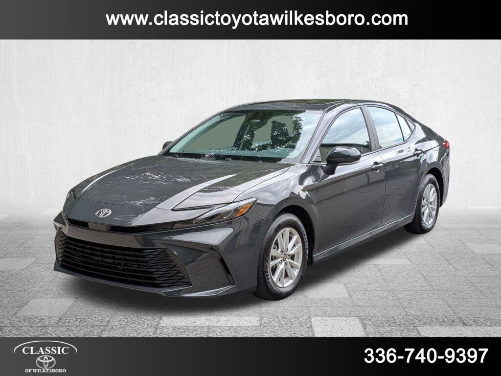 2025 Toyota Camry LE FWD