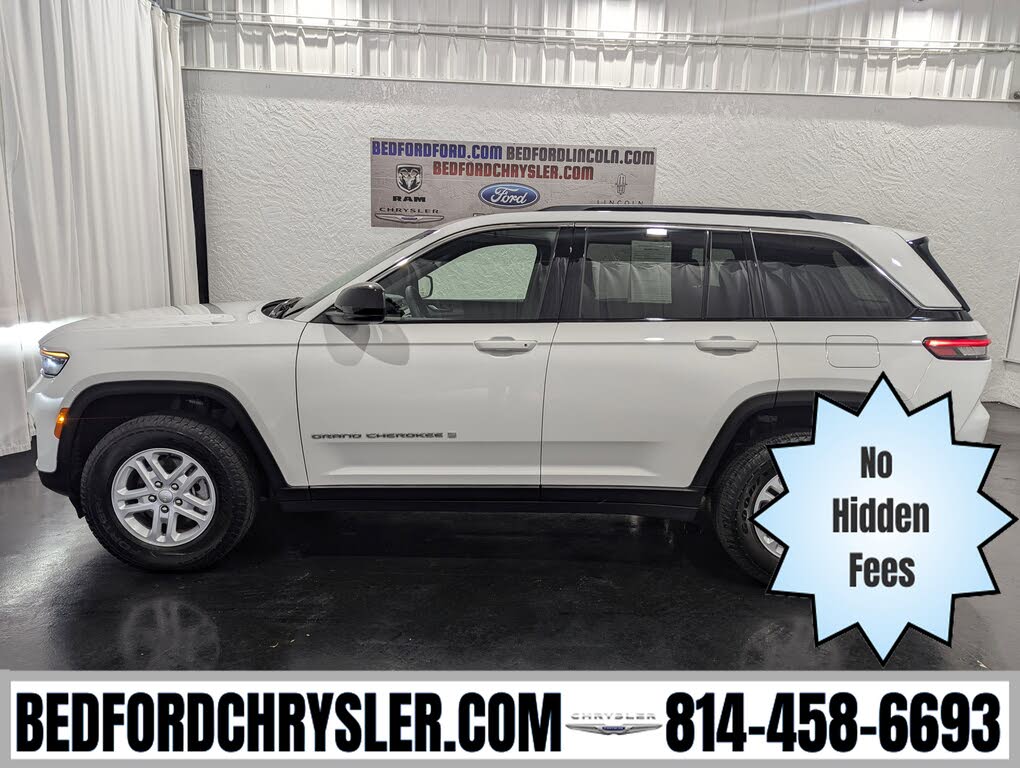 2024 Jeep Grand Cherokee Laredo 4WD