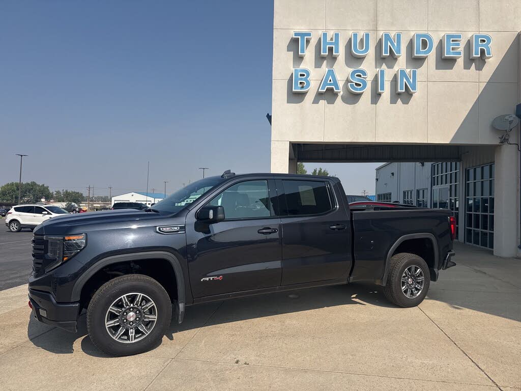 2024 GMC Sierra 1500 AT4 Crew Cab 4WD