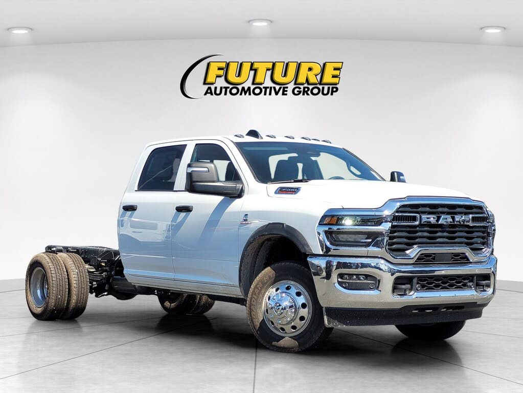 2025 RAM 3500 Chassis Tradesman Crew Cab LB DRW 4WD