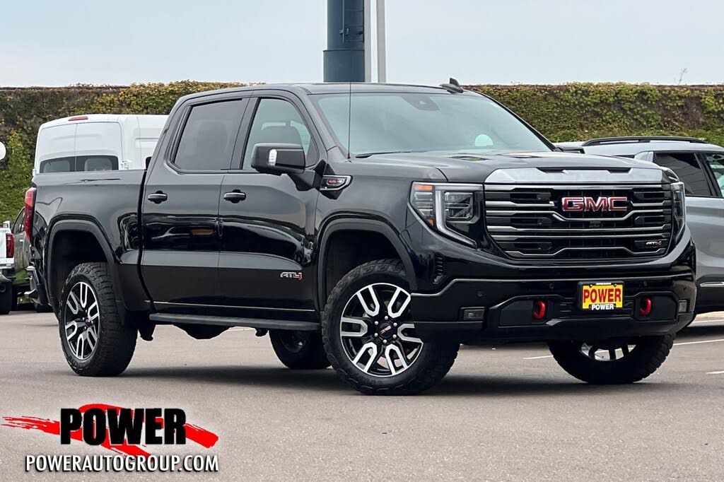 2024 GMC Sierra 1500 AT4 Crew Cab 4WD