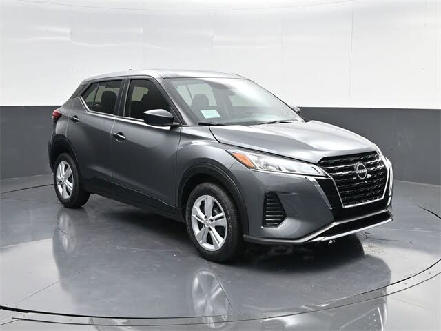 2025 Nissan Kicks Play S FWD