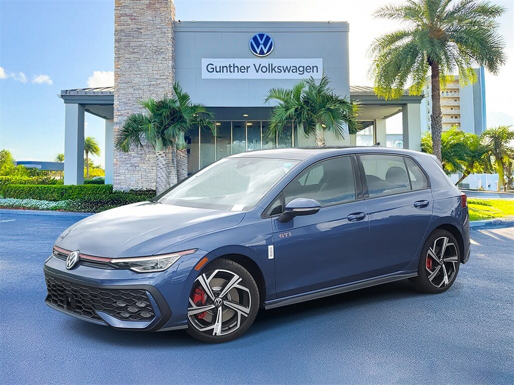 2025 Volkswagen Golf GTI SE FWD