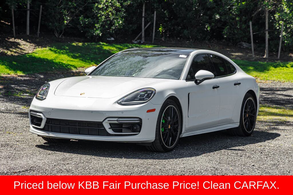2022 Porsche Panamera Sedan RWD