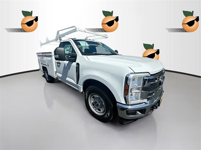 2025 Ford F-350 Super Duty Chassis XL Regular Cab RWD