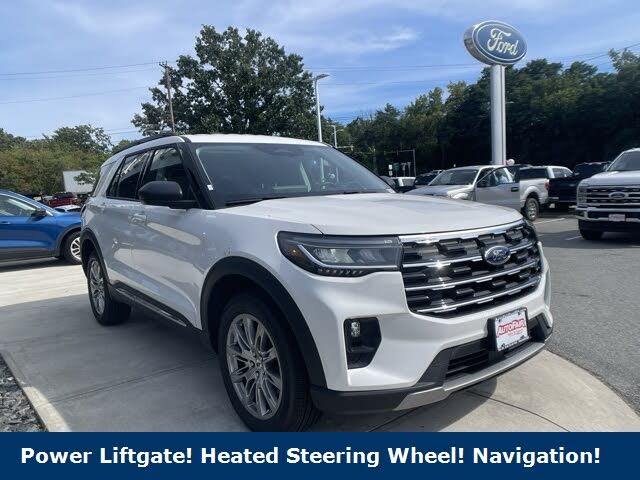 2025 Ford Explorer Active AWD