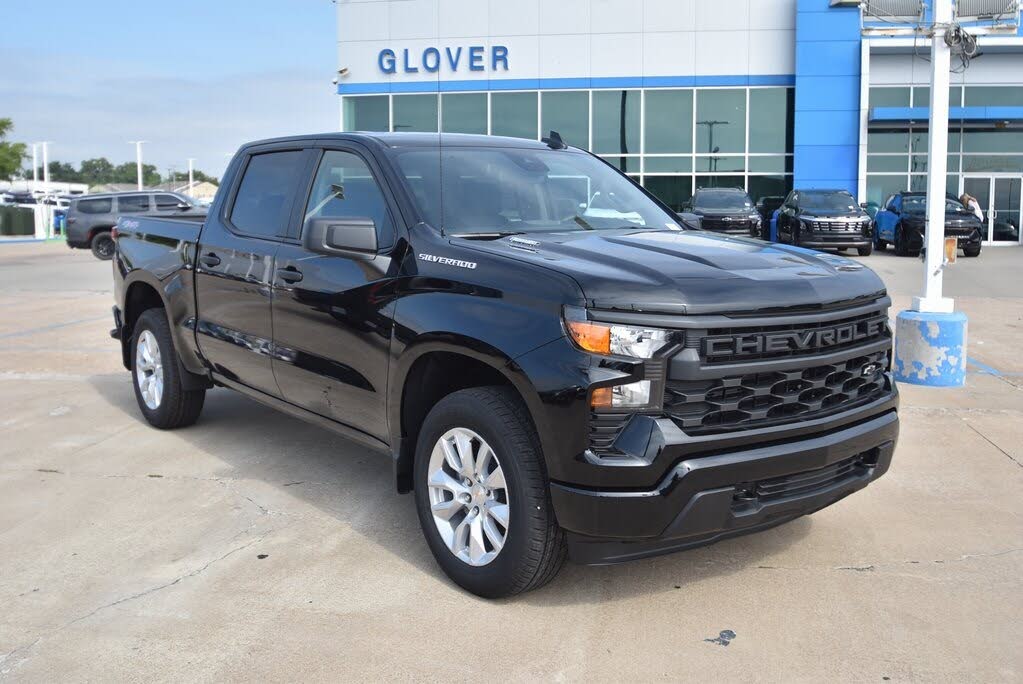 2026 Chevrolet Silverado 1500 Custom Crew Cab 4WD