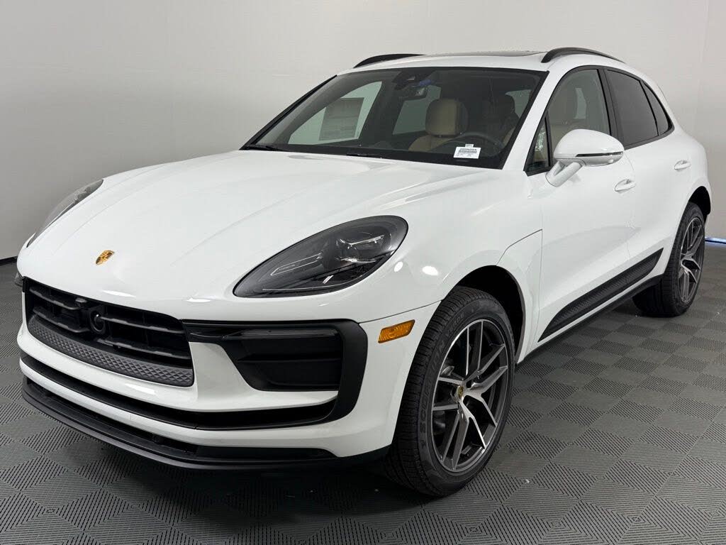 2026 Porsche Macan AWD