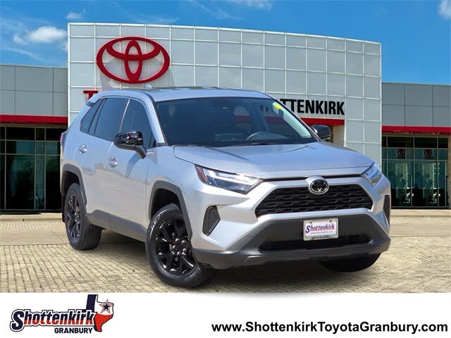 2023 Toyota RAV4 LE FWD
