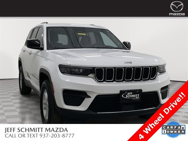 2024 Jeep Grand Cherokee Laredo 4WD