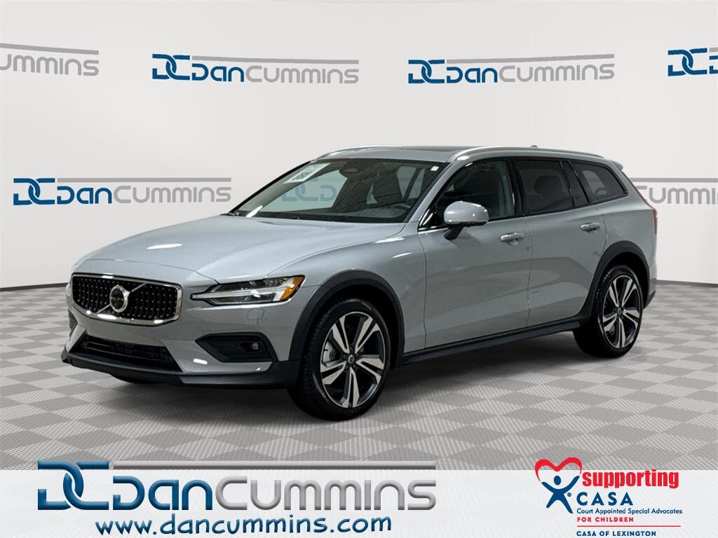 2025 Volvo V60 Cross Country B5 Plus AWD
