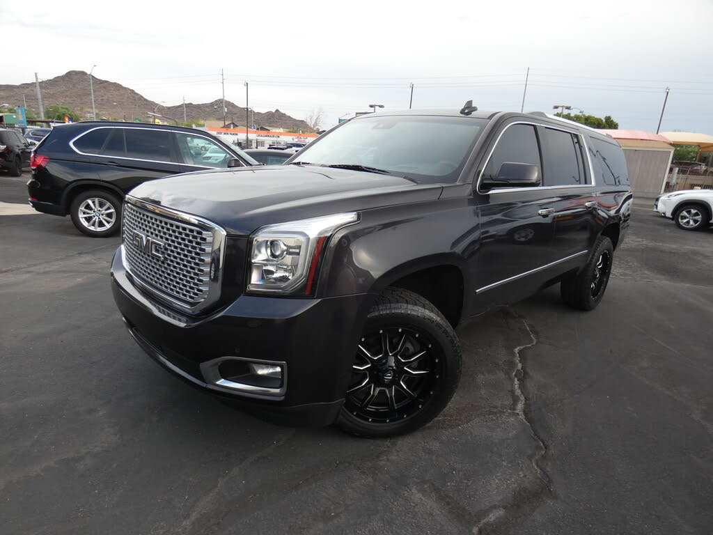 2017 GMC Yukon XL Denali 4WD