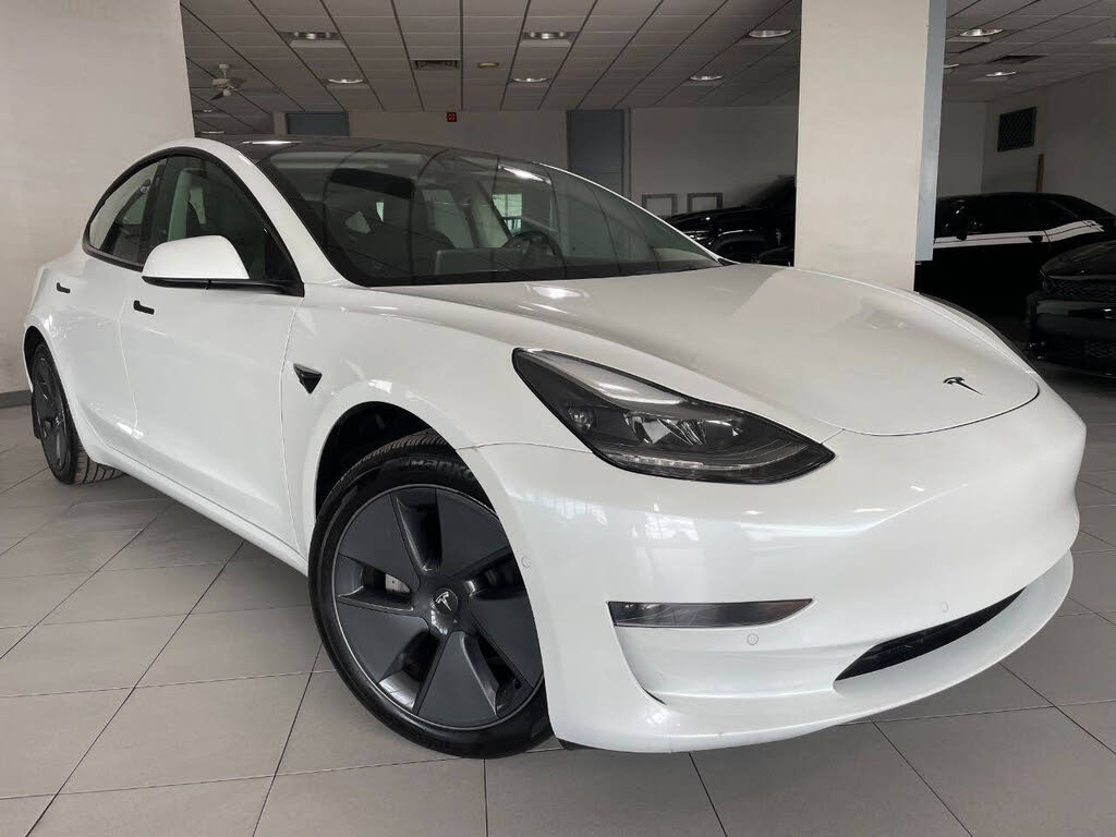 2022 Tesla Model 3 RWD