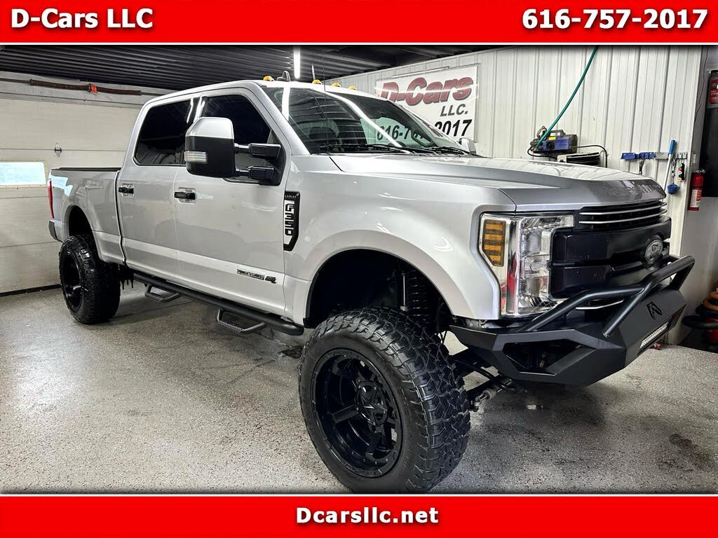 2019 Ford F-350 Super Duty Lariat Crew Cab 4WD