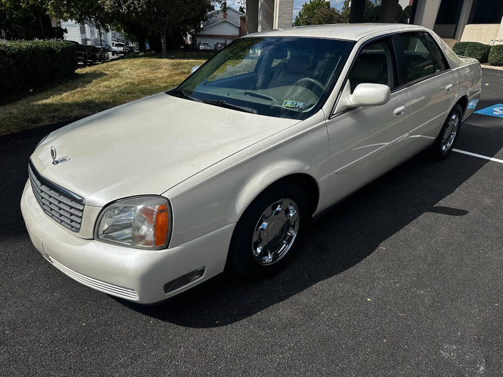 2000 Cadillac DeVille Sedan FWD