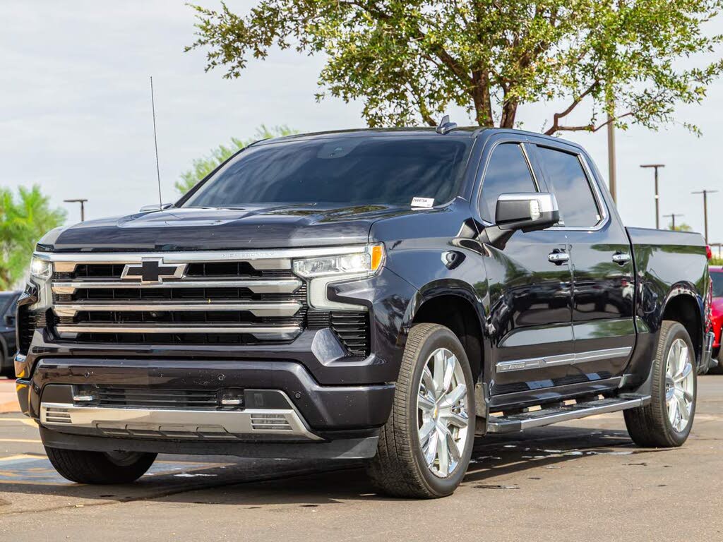 2023 Chevrolet Silverado 1500 High Country Crew Cab 4WD