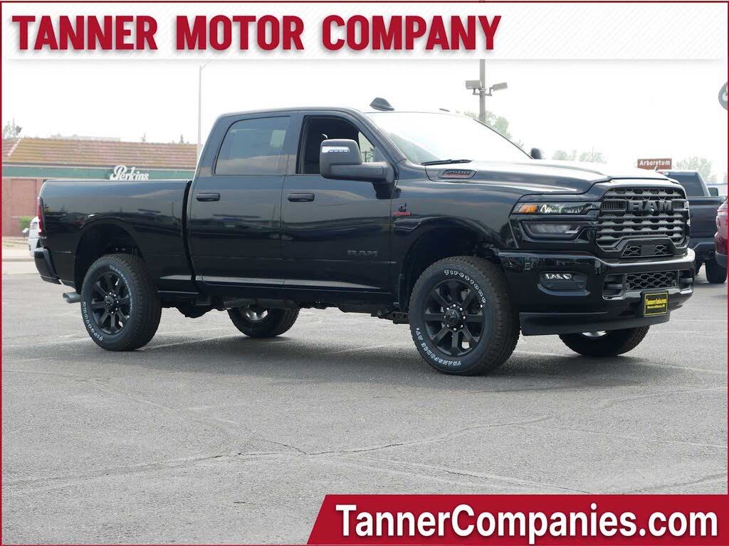 2025 RAM 2500 Big Horn Crew Cab 4WD