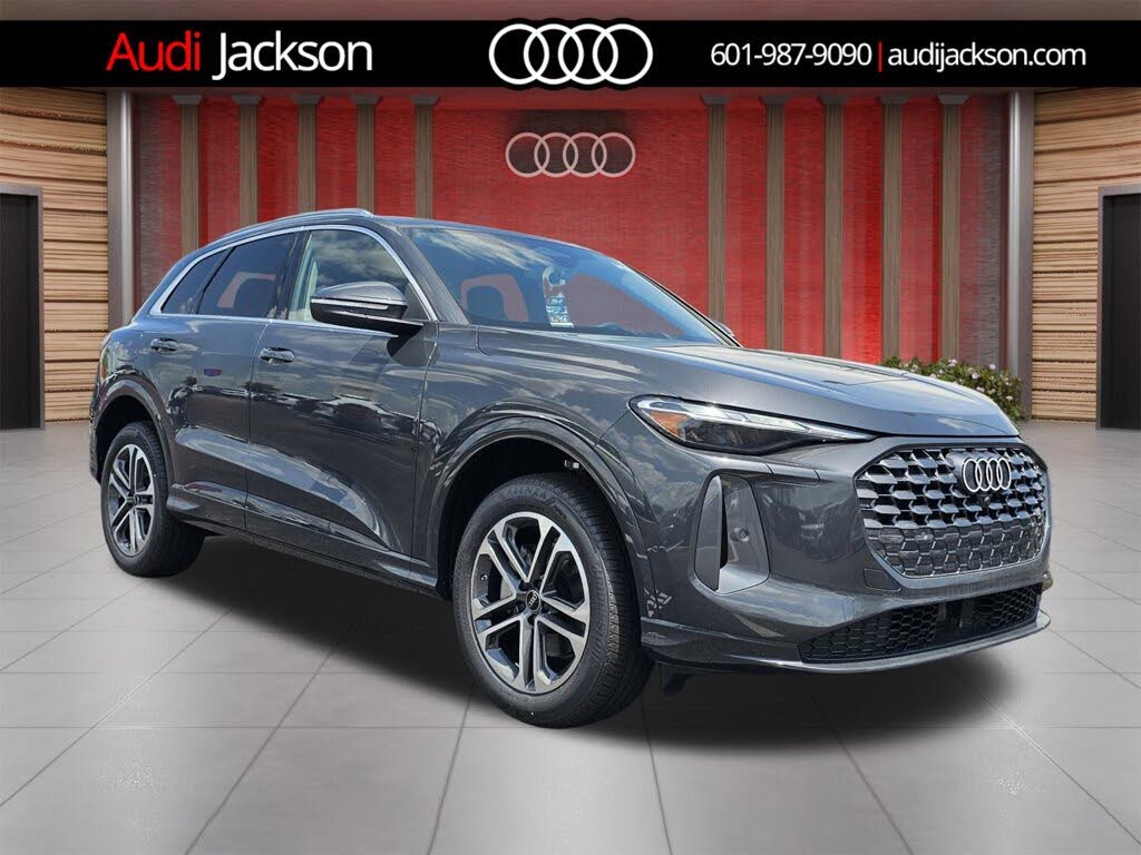 2025 Audi Q5 quattro Premium 40 TFSI