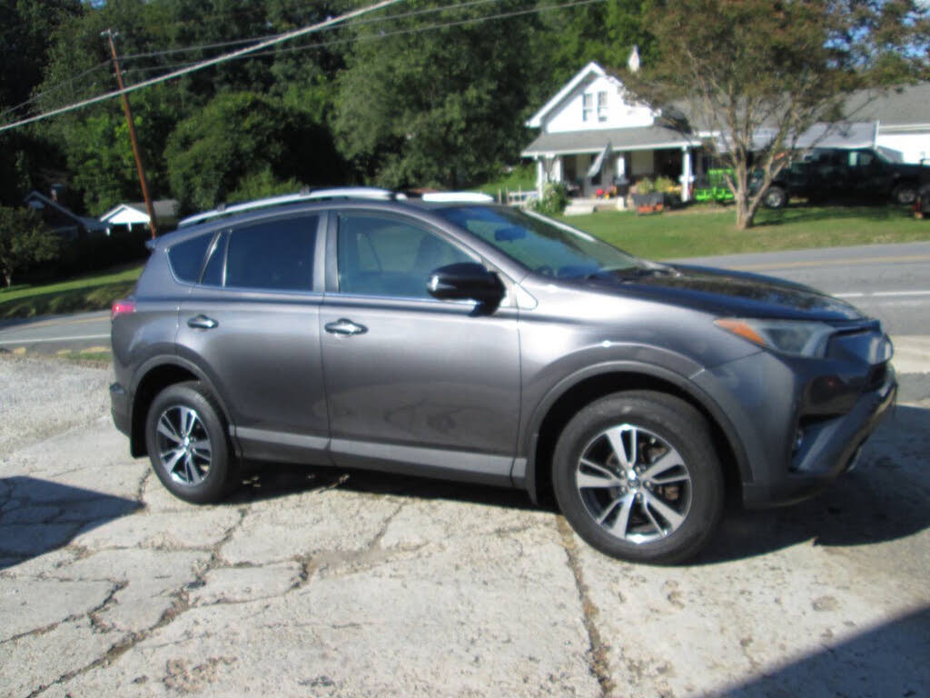 2016 Toyota RAV4 XLE AWD