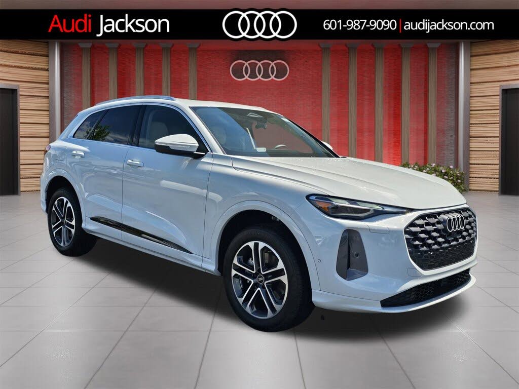 2025 Audi Q5 quattro Premium 40 TFSI