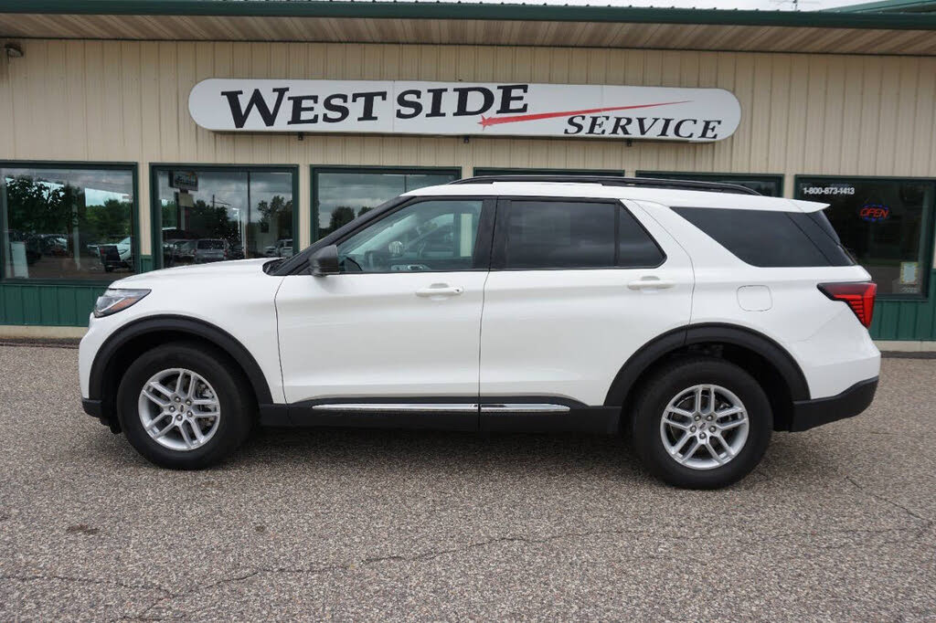 2025 Ford Explorer Active AWD