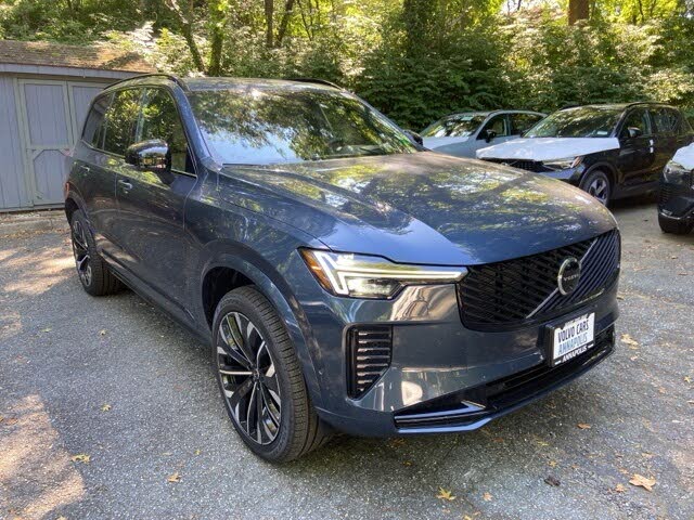 2026 Volvo XC90 B6 Ultra Dark 6-Passenger AWD