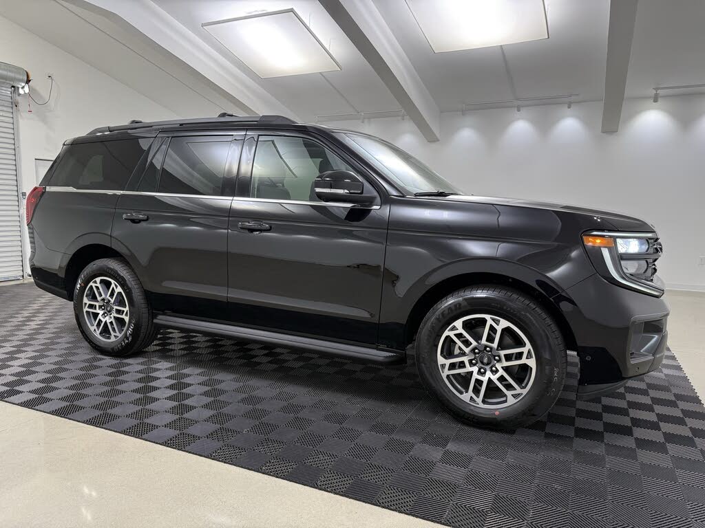 2025 Ford Expedition Active RWD