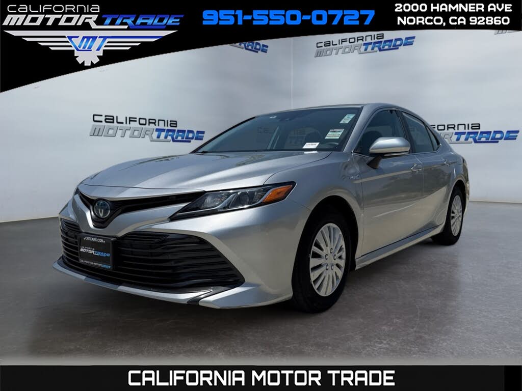 2020 Toyota Camry Hybrid LE FWD