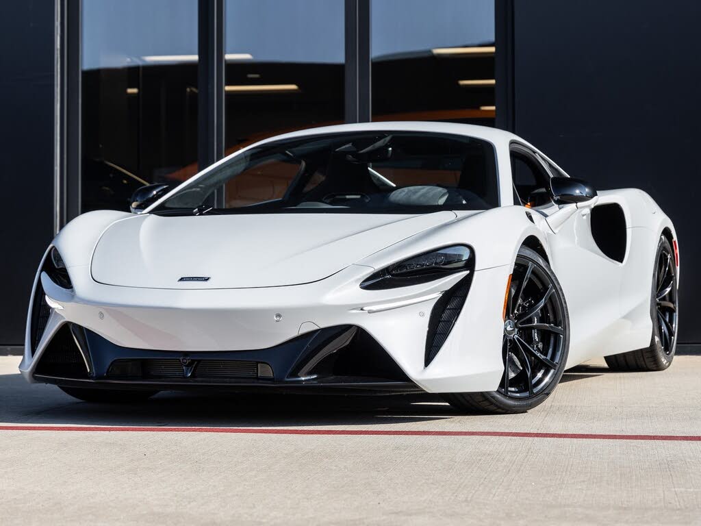2024 McLaren Artura RWD