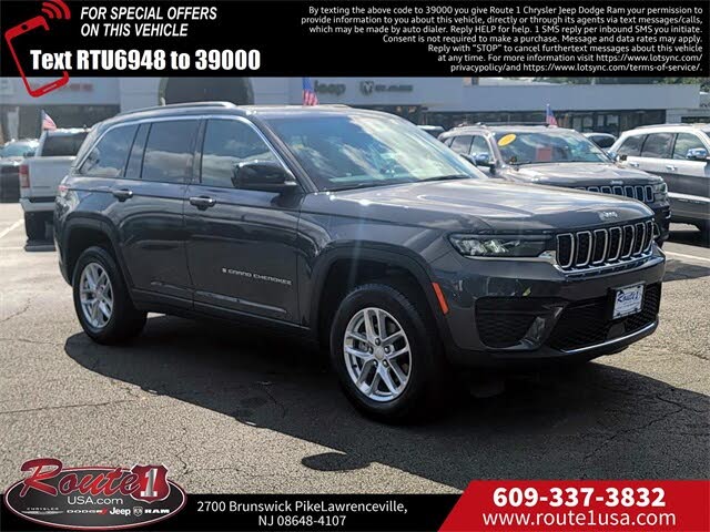 2025 Jeep Grand Cherokee Laredo 4WD