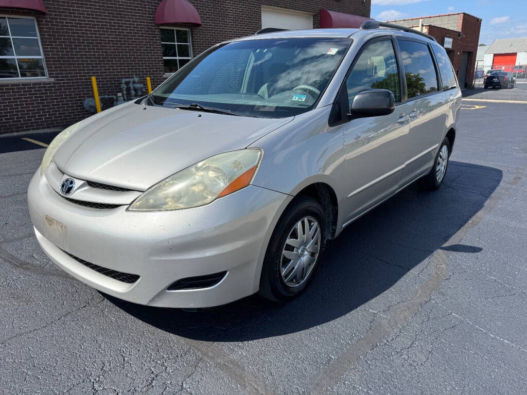 2006 Toyota Sienna LE 7-Passenger