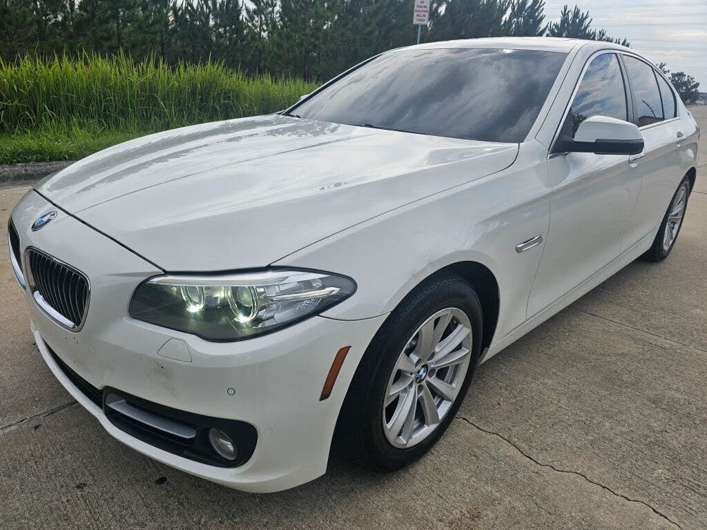 2015 BMW 5 Series 528i Sedan RWD