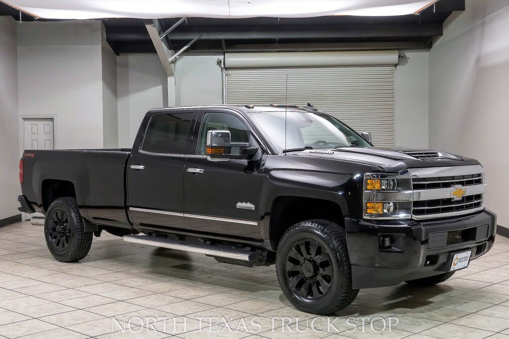 2018 Chevrolet Silverado 3500HD High Country Crew Cab LB 4WD