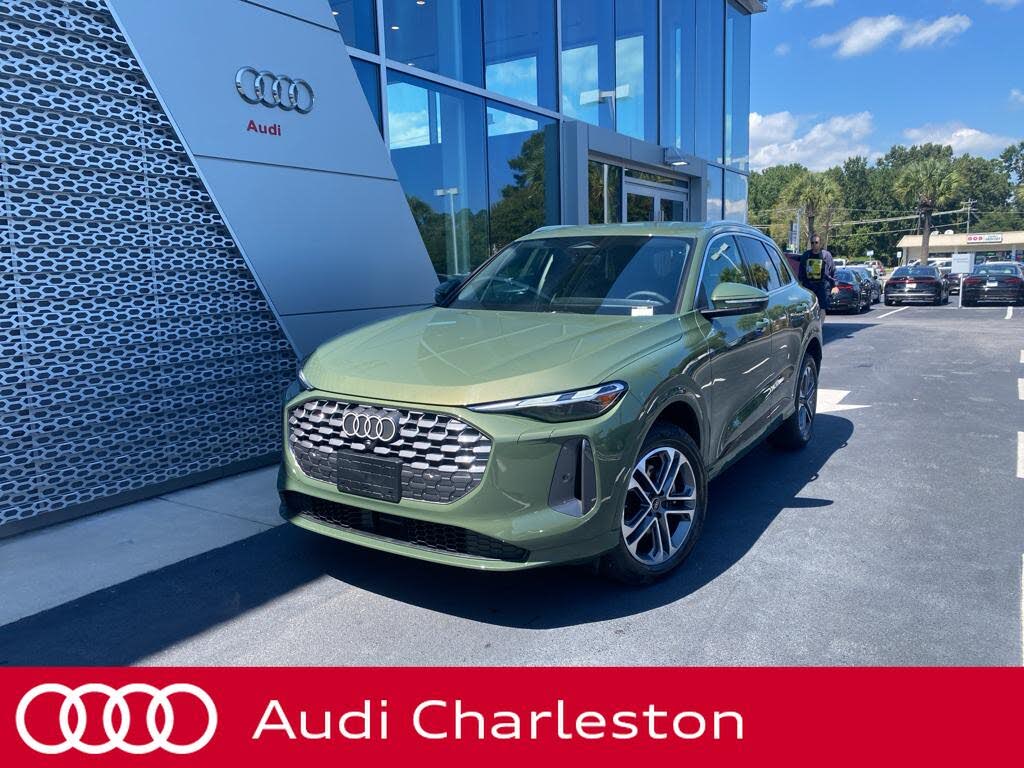 2025 Audi Q5 quattro Premium 40 TFSI