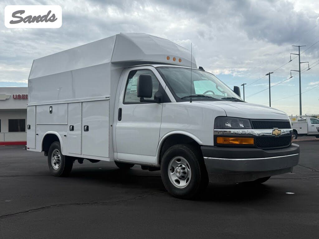 2025 Chevrolet Express Chassis 3500 Cutaway 139
