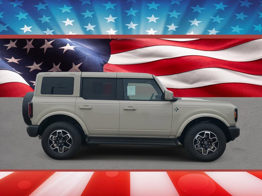 2025 Ford Bronco Outer Banks 4-Door 4WD