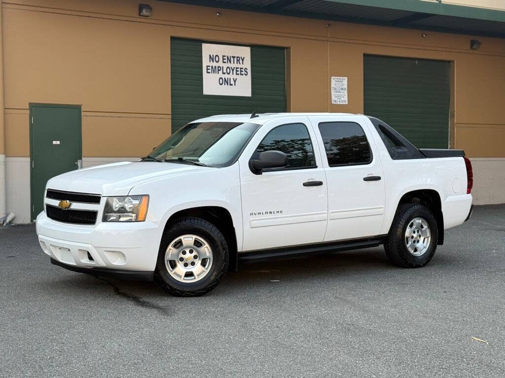 2010 Chevrolet Avalanche LS 4WD
