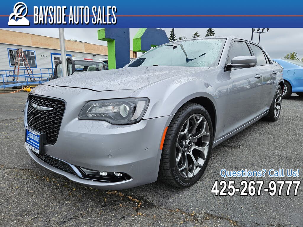 2018 Chrysler 300 S RWD